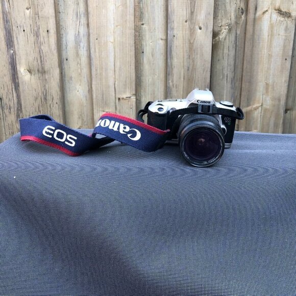 Canon EOS 500N 35mm Autofocus SLR Camera W/ 28-80mm Lens - Picture 2 of 14
